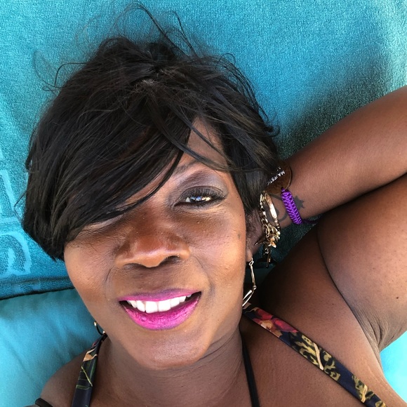 Meet. Your Posher, Sha G.! - Picture 2 of 8